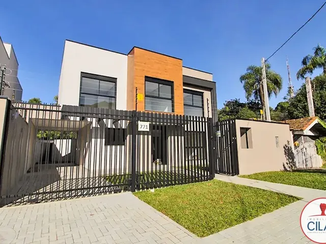 Sobrado 3 quartos e 3 banheiros, à venda, no bairro Mercês em Curitiba