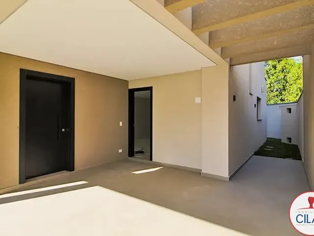 Sobrado 3 quartos e 5 banheiros, à venda, no bairro Mercês em Curitiba