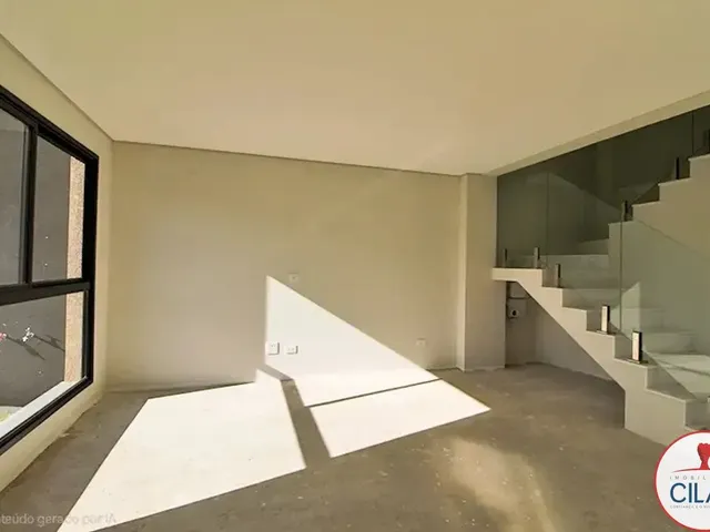Sobrado 3 quartos e 3 banheiros, à venda, no bairro Mercês em Curitiba