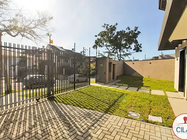 Sobrado 3 quartos e 3 banheiros, à venda, no bairro Mercês em Curitiba