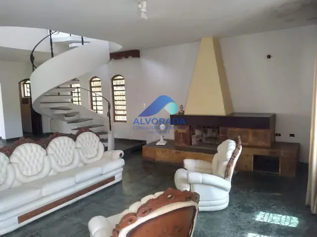 Sobrado com 375m² 4 quartos e 5 banheiros, à venda, no bairro Jardim Pereira do Amparo em Jacareí