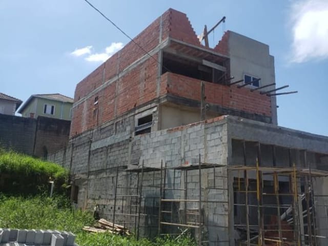 Sobrado com 380m² 4 quartos e 4 banheiros, à venda, no bairro Aguassaí em Cotia
