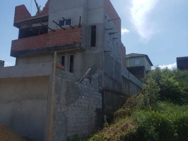 Sobrado com 380m² 4 quartos e 4 banheiros, à venda, no bairro Aguassaí em Cotia