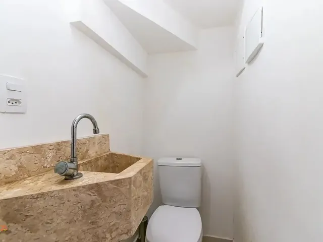 Sobrado 3 quartos e 3 banheiros, à venda, no bairro Alto Boqueirão em Curitiba