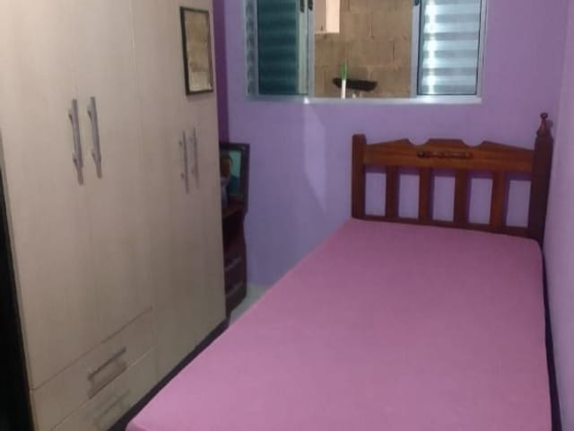 Sobrado com 125m² 5 quartos e 2 banheiros, à venda, no bairro Jardim Record em Taboão da Serra