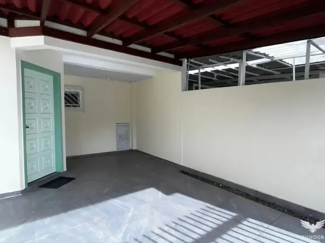Sobrado com 114m² 3 quartos e 2 banheiros, para alugar, no bairro Santa Felicidade em Curitiba