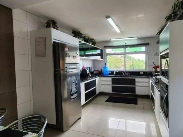 Sobrado com 125m² 3 quartos e 2 banheiros, à venda, no bairro Jardim Rio das Pedras em Cotia