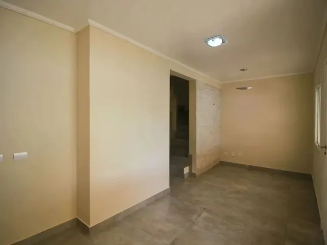 Sobrado com 83m² 3 quartos e 4 banheiros, à venda, no bairro Santo Inácio em Curitiba
