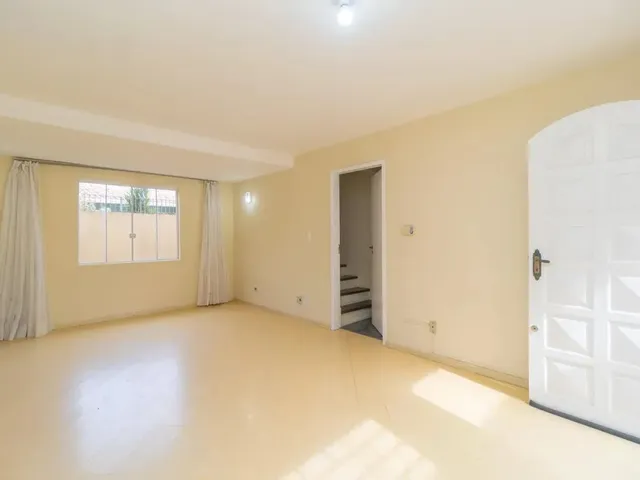 Sobrado 3 quartos e 1 banheiro, para alugar, no bairro Portão em Curitiba