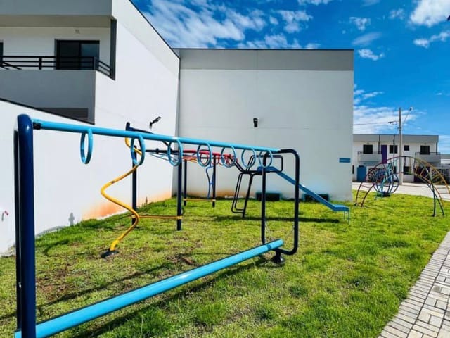 Sobrado com 67m² 2 quartos e 2 banheiros, à venda, no bairro Jardim Petrópolis em Cotia