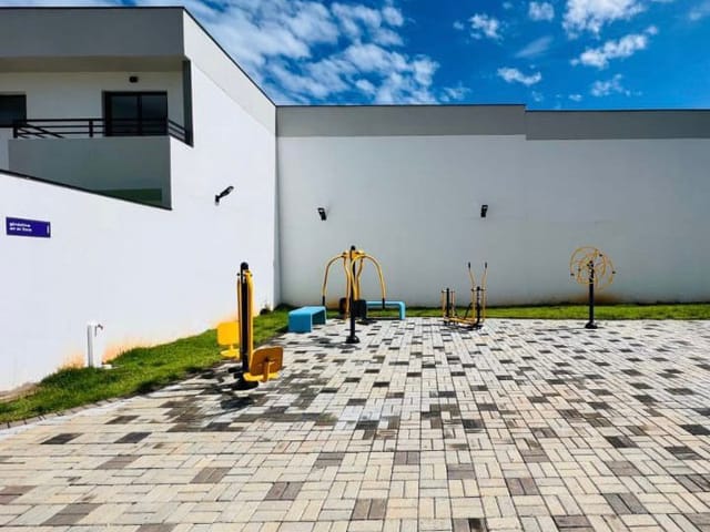 Sobrado com 67m² 2 quartos e 2 banheiros, à venda, no bairro Jardim Petrópolis em Cotia