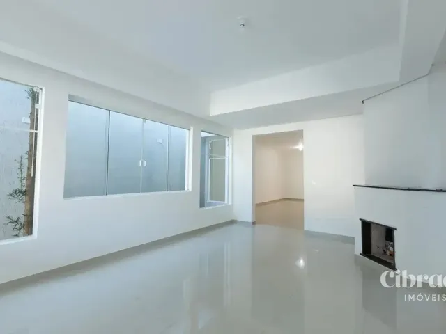 Sobrado 4 quartos e 2 banheiros, à venda, no bairro Pilarzinho em Curitiba
