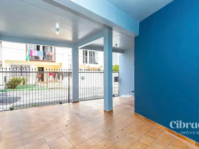 Sobrado 3 quartos e 1 banheiro, para alugar, no bairro Abranches em Curitiba