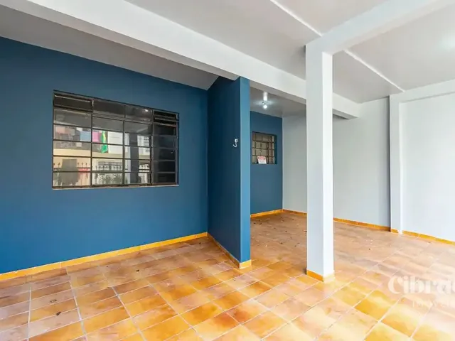 Sobrado 3 quartos e 1 banheiro, para alugar, no bairro Abranches em Curitiba