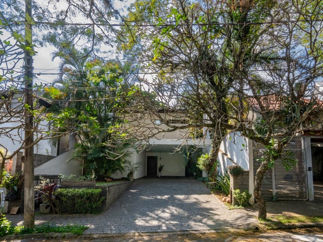 Casa com 240m² 3 quartos e 3 banheiros, à venda, no bairro Jardim Leonor em São Paulo