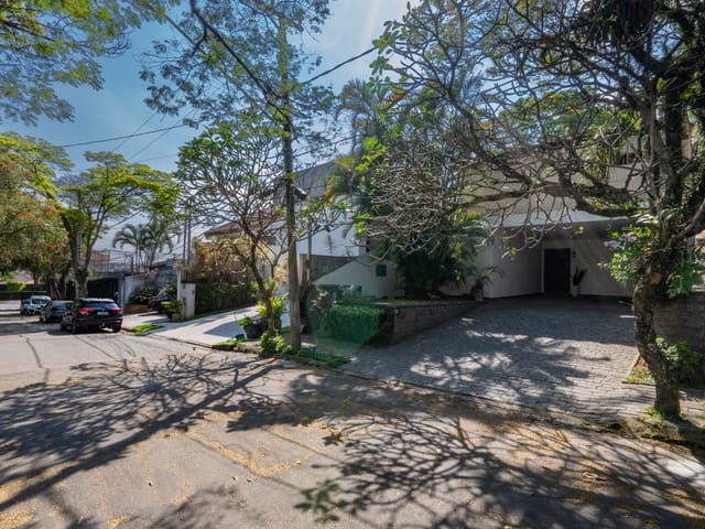 Casa com 240m² 3 quartos e 3 banheiros, à venda, no bairro Jardim Leonor em São Paulo
