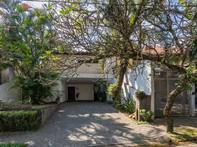 Casa com 240m² 3 quartos e 3 banheiros, à venda, no bairro Jardim Leonor em São Paulo