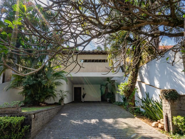 Casa com 240m² 3 quartos e 3 banheiros, à venda, no bairro Jardim Leonor em São Paulo