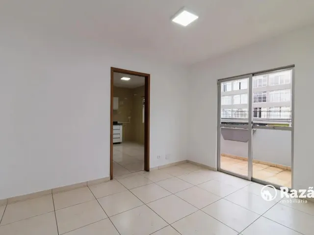 Sobrado para alugar, no bairro Rebouças em Curitiba