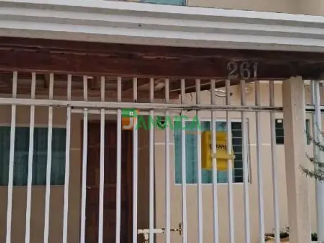 Sobrado 3 quartos e 2 banheiros, para alugar, no bairro IPE em São José Dos Pinhais