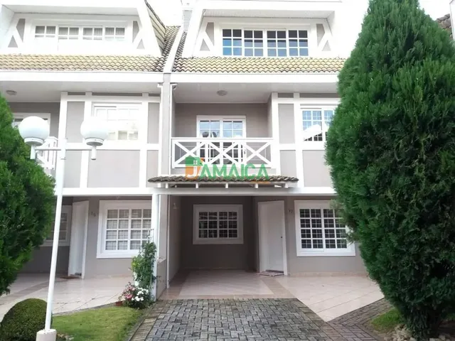 Sobrado 3 quartos e 2 banheiros, para alugar, no bairro Jardim das Américas em Curitiba