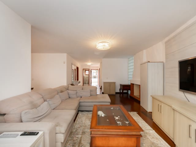 Sobrado com 301m² 4 quartos e 4 banheiros, à venda, no bairro Vila Sônia em São Paulo