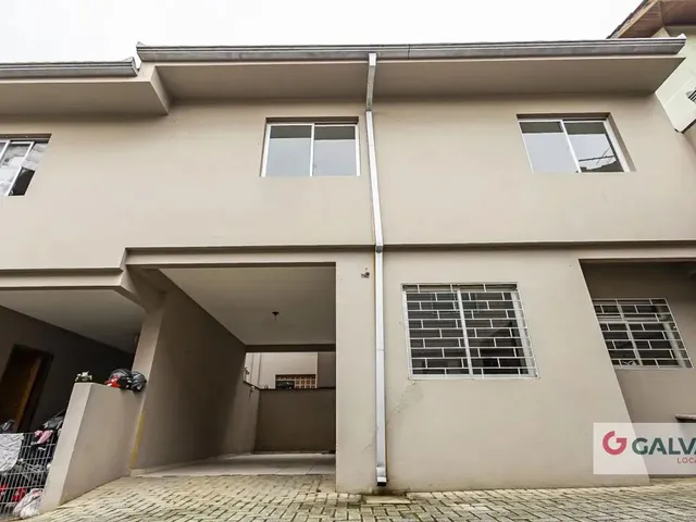 Sobrado 3 quartos e 1 banheiro, para alugar, no bairro Capão Raso em Curitiba