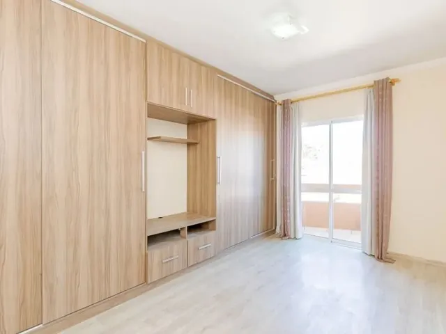 Sobrado com 200m² 4 quartos e 2 banheiros, para alugar, no bairro Bairro Alto em Curitiba