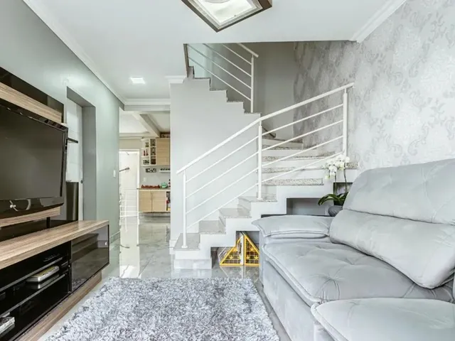 Sobrado com 121m² 3 quartos e 2 banheiros, à venda, no bairro Santa Felicidade em Curitiba