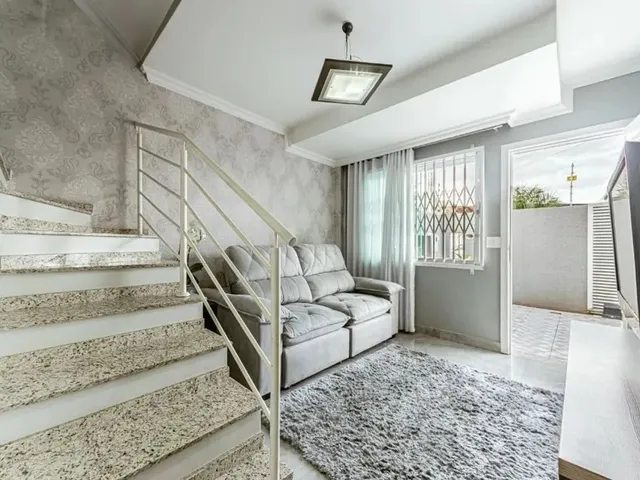 Sobrado com 121m² 3 quartos e 2 banheiros, à venda, no bairro Santa Felicidade em Curitiba