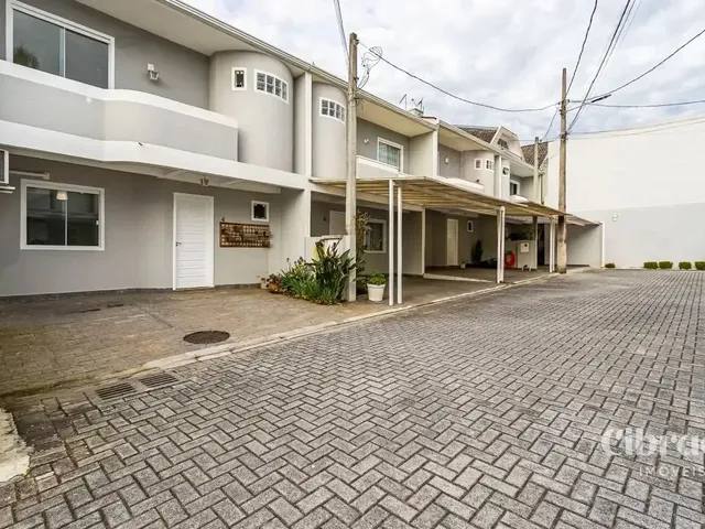 Sobrado 3 quartos e 2 banheiros, para alugar, no bairro Boa Vista em Curitiba