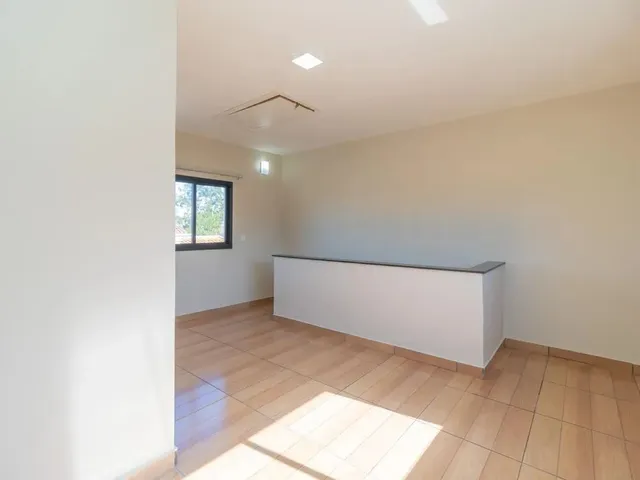 Sobrado 1 quarto e 1 banheiro, para alugar, no bairro Cidade Industrial em Curitiba