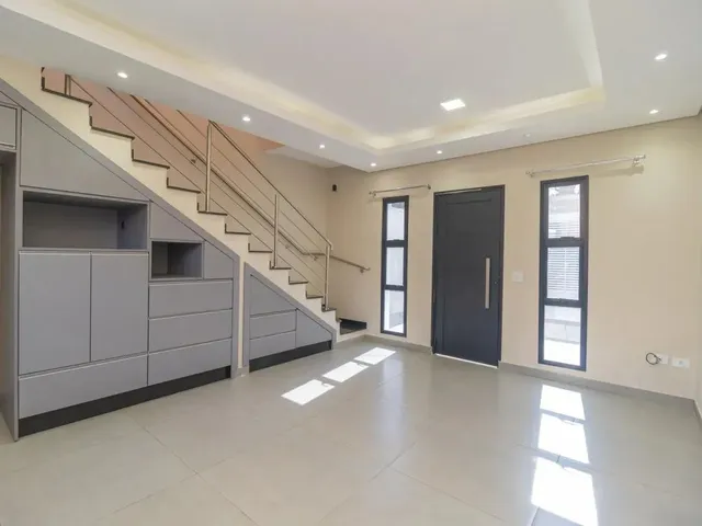 Sobrado 1 quarto e 1 banheiro, para alugar, no bairro Cidade Industrial em Curitiba