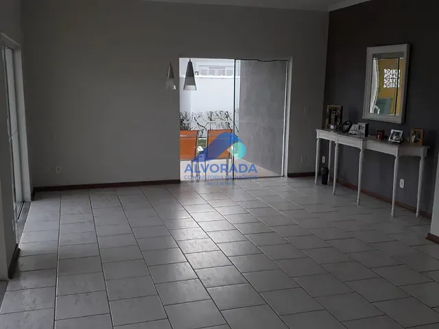 Sobrado com 659m² 4 quartos e 5 banheiros, à venda ou para alugar, no bairro Urbanova em São José dos Campos