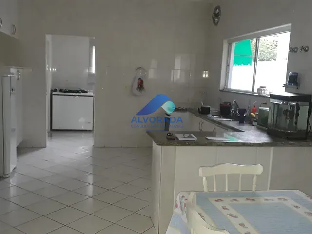 Sobrado com 659m² 4 quartos e 5 banheiros, à venda ou para alugar, no bairro Urbanova em São José dos Campos