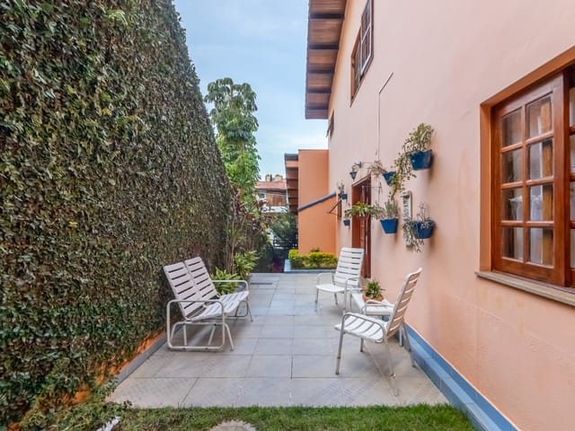 Sobrado com 670m² 4 quartos e 6 banheiros, à venda, no bairro Jardim São Bento em São Paulo