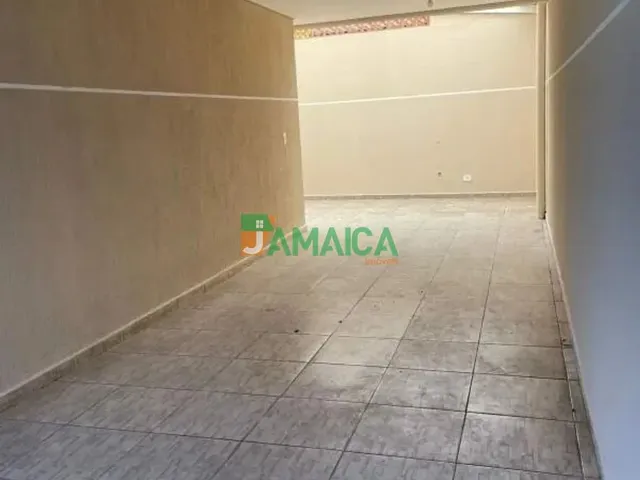Sobrado 3 quartos e 2 banheiros, para alugar, no bairro Cajuru em Curitiba