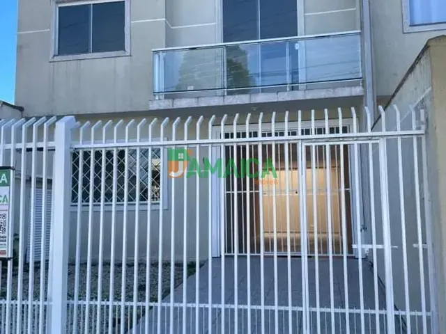 Sobrado 3 quartos e 2 banheiros, para alugar, no bairro Cajuru em Curitiba