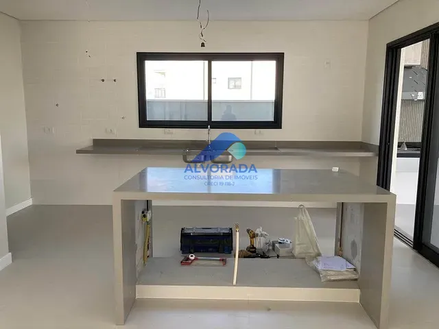 Sobrado com 450m² 5 quartos e 6 banheiros, à venda, no bairro Condomínio Residencial Alphaville II em São José dos Campos