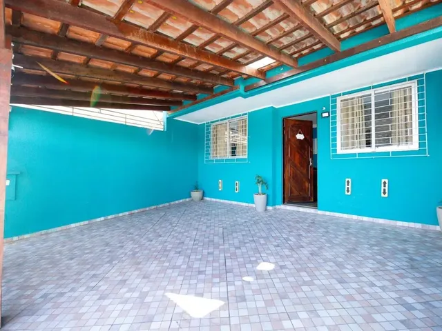 Sobrado com 125m² 3 quartos e 2 banheiros, à venda, no bairro Lindóia em Curitiba