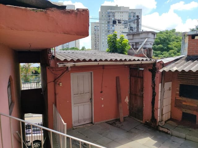 Sobrado com 310m² 8 quartos e 6 banheiros, à venda, no bairro Jardim D Abril em Osasco