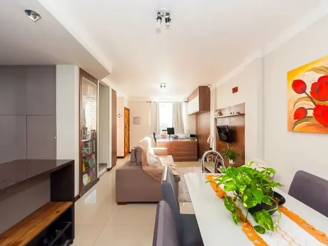 Sobrado com 103m² 3 quartos e 2 banheiros, à venda, no bairro Vista Alegre em Curitiba