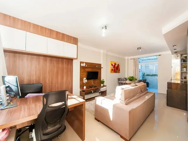Sobrado com 103m² 3 quartos e 2 banheiros, à venda, no bairro Vista Alegre em Curitiba