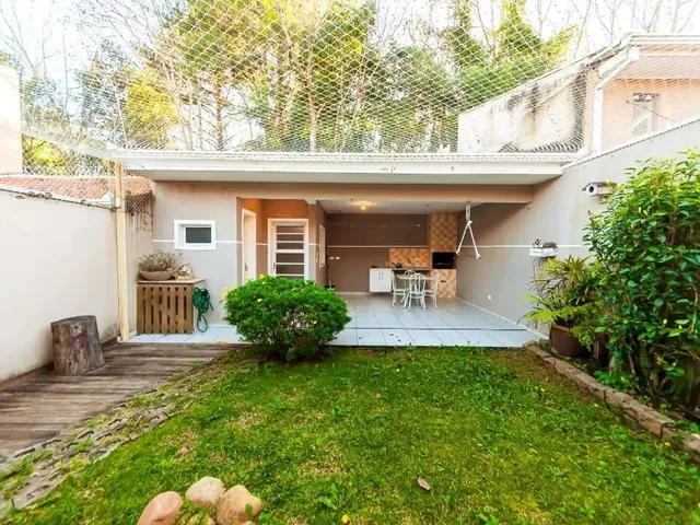 Sobrado com 202m² 3 quartos e 2 banheiros, à venda, no bairro Planta Almirante em Almirante Tamandaré