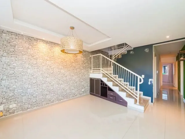 Sobrado com 202m² 3 quartos e 2 banheiros, à venda, no bairro Planta Almirante em Almirante Tamandaré