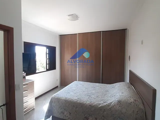 Sobrado com 125m² 3 quartos e 2 banheiros, à venda, no bairro Jardim das Indústrias em São José dos Campos