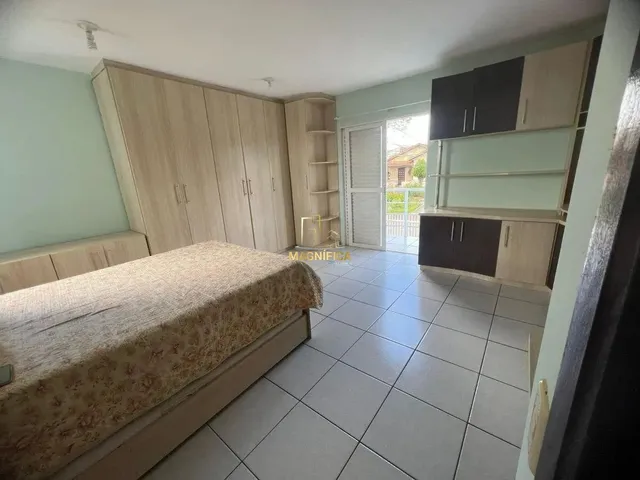 Sobrado 5 quartos e 4 banheiros, à venda, no bairro Jardim das Américas em Curitiba