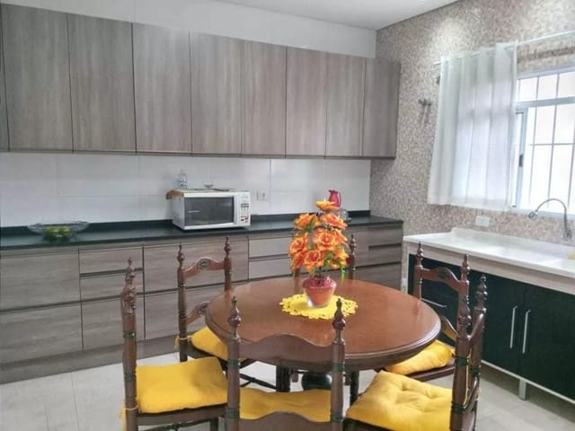 Sobrado com 125m² 2 quartos e 1 banheiro, à venda, no bairro Parque Turiguara em Cotia