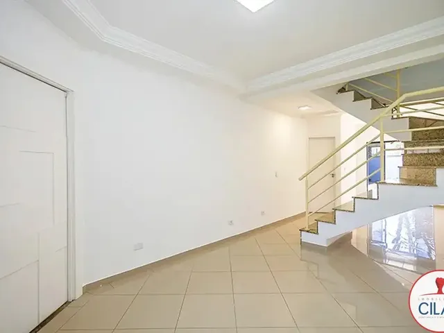 Sobrado 2 quartos e 4 banheiros, à venda, no bairro Santa Felicidade em Curitiba