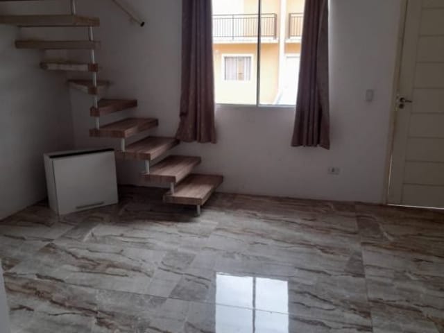 Sobrado com 52m² 2 quartos e 2 banheiros, à venda, no bairro Chácara Rincão em Cotia